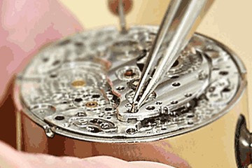 贵阳欧米茄手表起雾了维修