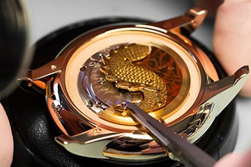 贵阳欧米茄机械表为什么总快2-3分钟